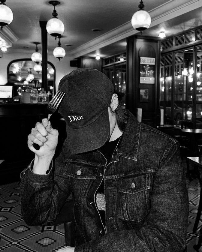 Hyunjinr's tweet image. (49/51), 예쁘고 맛있고 향기로운게 난 좋아.