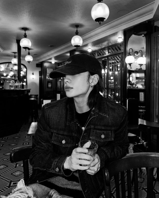 Hyunjinr's tweet image. (49/51), 예쁘고 맛있고 향기로운게 난 좋아.