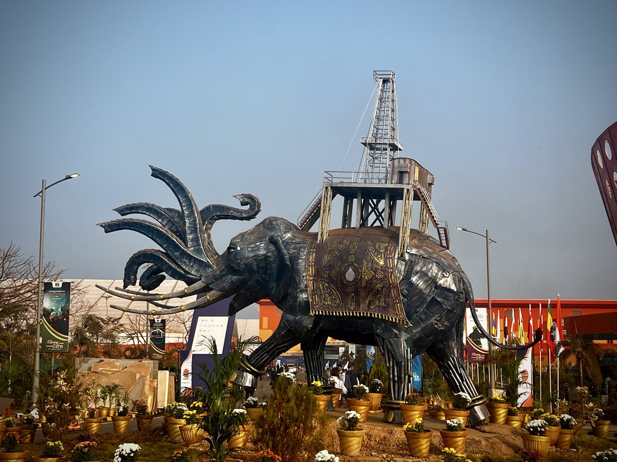 Javier Blas tweet media