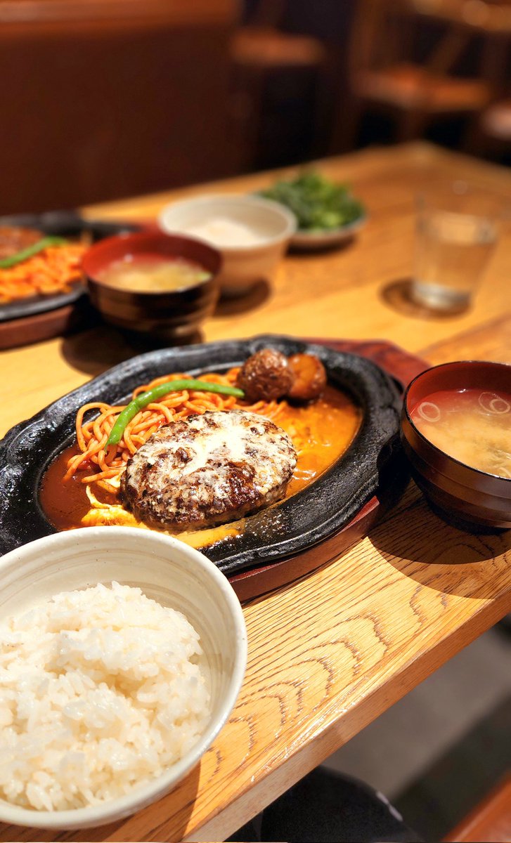 Mei__Bloom's tweet photo. 誕生日だから、君のハンバーグを食べたい。

#君のハンバーグを食べたい
#キミハン
#飯テロ
#誕生日 https://t.co/XHA53VnIim