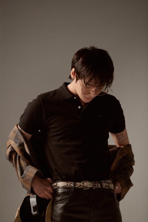 I move through the world without rushing it. Style, for me, is not about being seen, it’s about being remembered. I let silence sharpen the details, and confidence settle in naturally