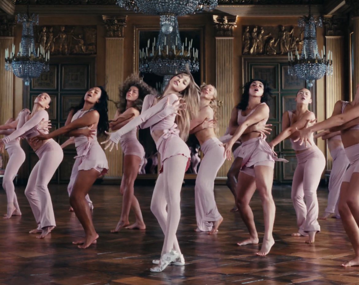 สวยเป๊ะทุกองศาจริงๆ

SKIMS 🔗 youtu.be/9q636eA-KsQ
NIKE 🔗 youtu.be/65B_GoV-qoE

#LISAxNikeSKIMS 
#LISAxNIKE 
#LISA #LALISA