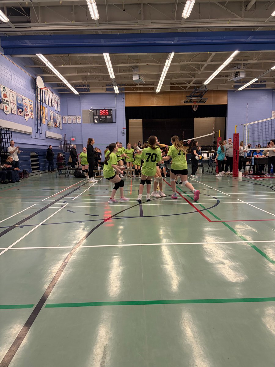🏐 Congratulations to our Grade 6 Girls Volleyball team on winning Tier 1 Gold in last weekend's Smash Triple Ball Tournament. We're proud of you. Go Jaguars!!!