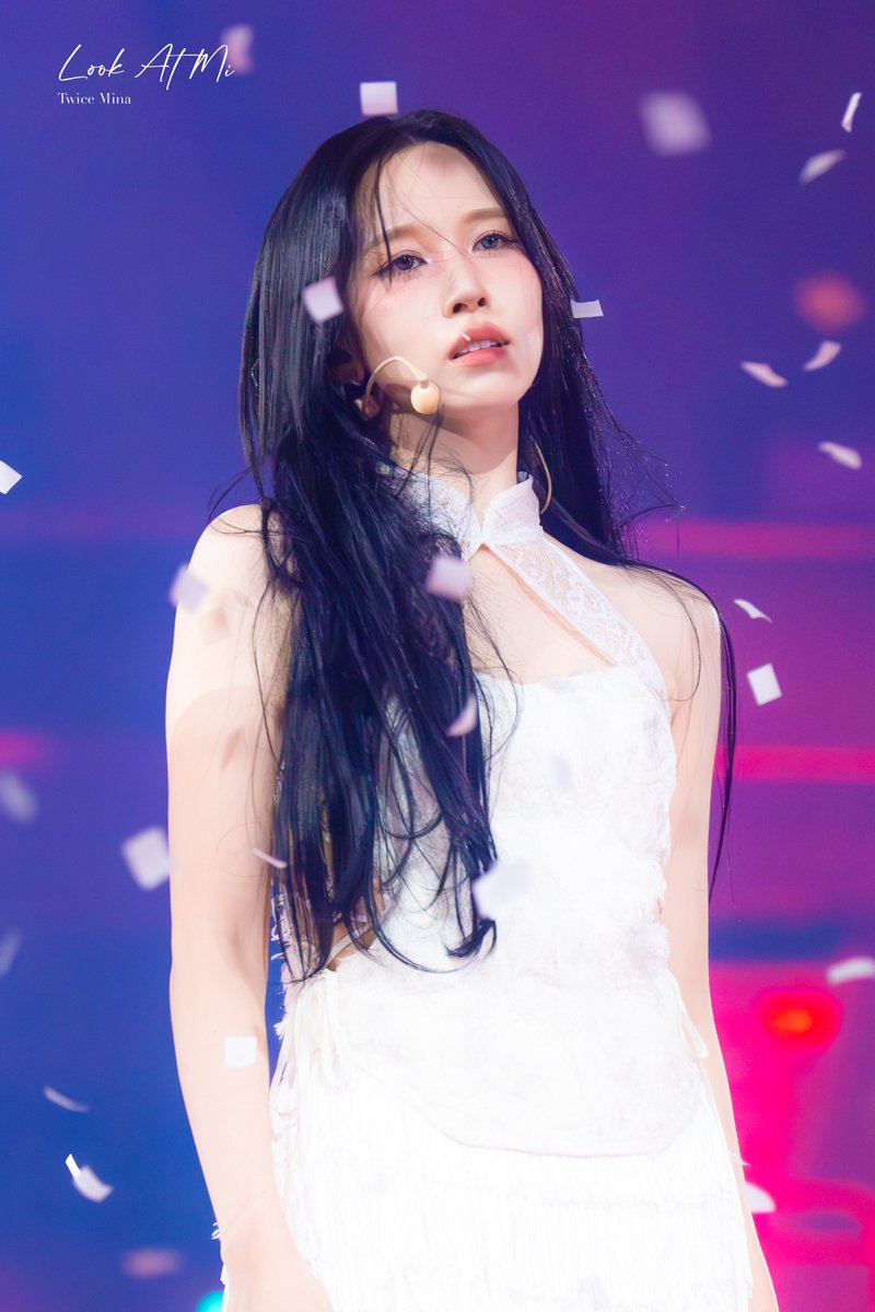 Look At Mi tweet media