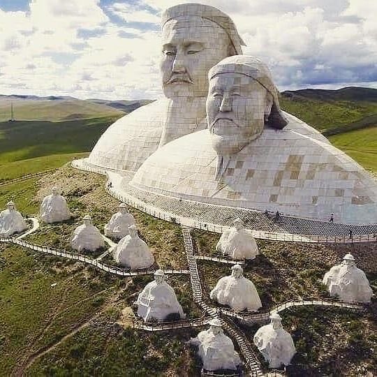 ExplorerMoment's tweet image. Genghis Khan and Börte Ujin -Tsonjin Boldog, Mongolia (2008)