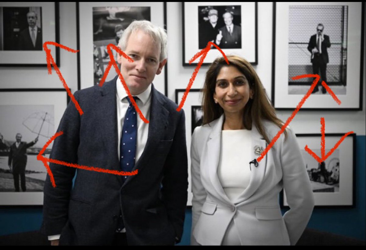 JimCognito2016's tweet image. Every single one of these photos is of Nigel Farage 😂😂😂

Definitely not a cult.