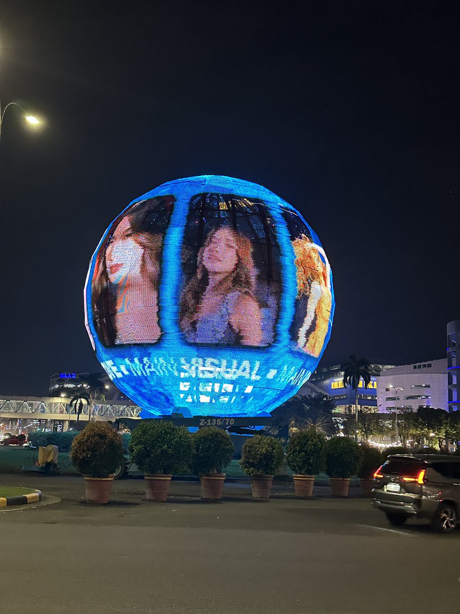 John Dexter 🎀 tweet media