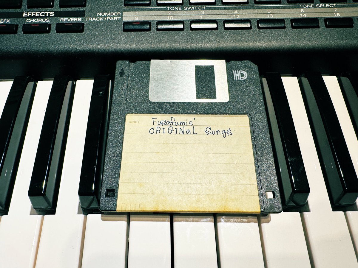 高校生の時のオリジナル曲エモい。