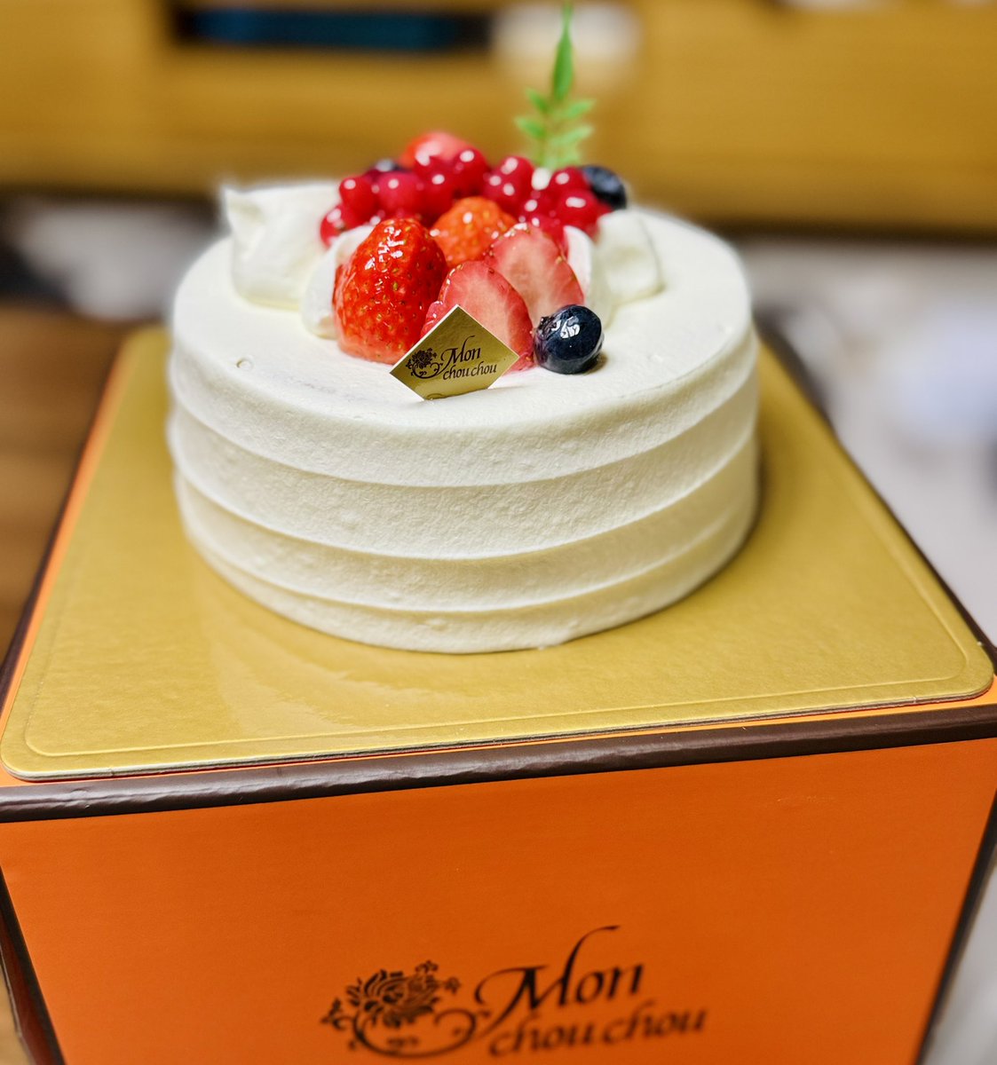 Target_Zero70's tweet image. 축! 아내 생일입니다~

일땜에 우울했다던 아내 얼굴에 웃음꽃이 활짝 ㅋ🎂