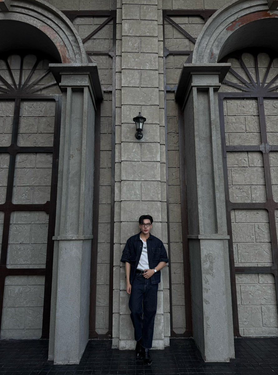 Kit Ronnakit tweet media