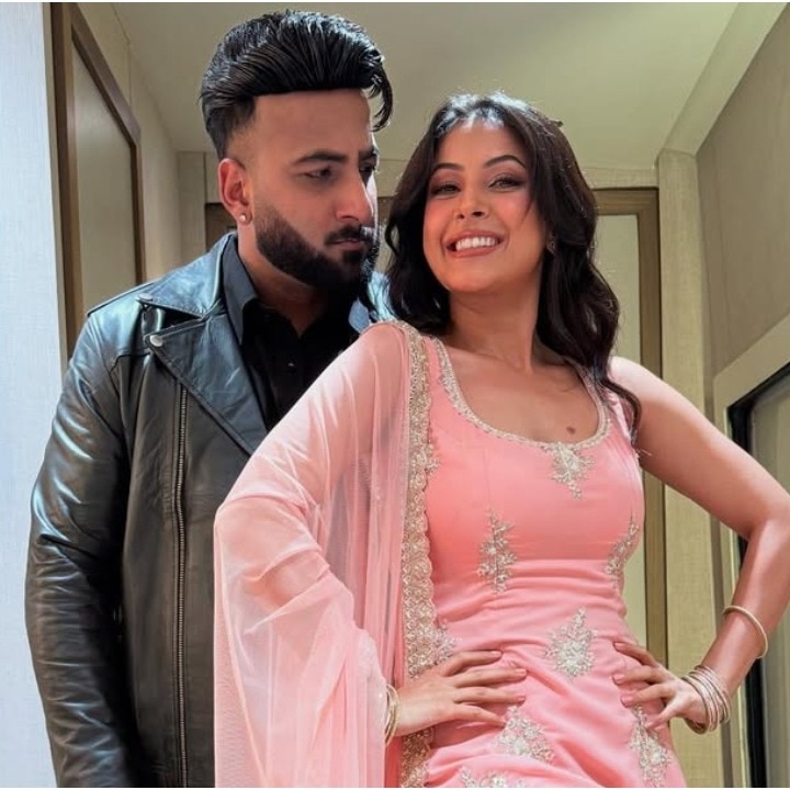MissMalini's tweet photo. Brother goals alert 💫 

#ShehbazBadesha’s birthday wish for Shehnaaz Gill was all things love, pride, and pure emotion❤️and yes, the internet is melting.🫰🏻

#ShehnaazGill https://t.co/BNN629fFiq