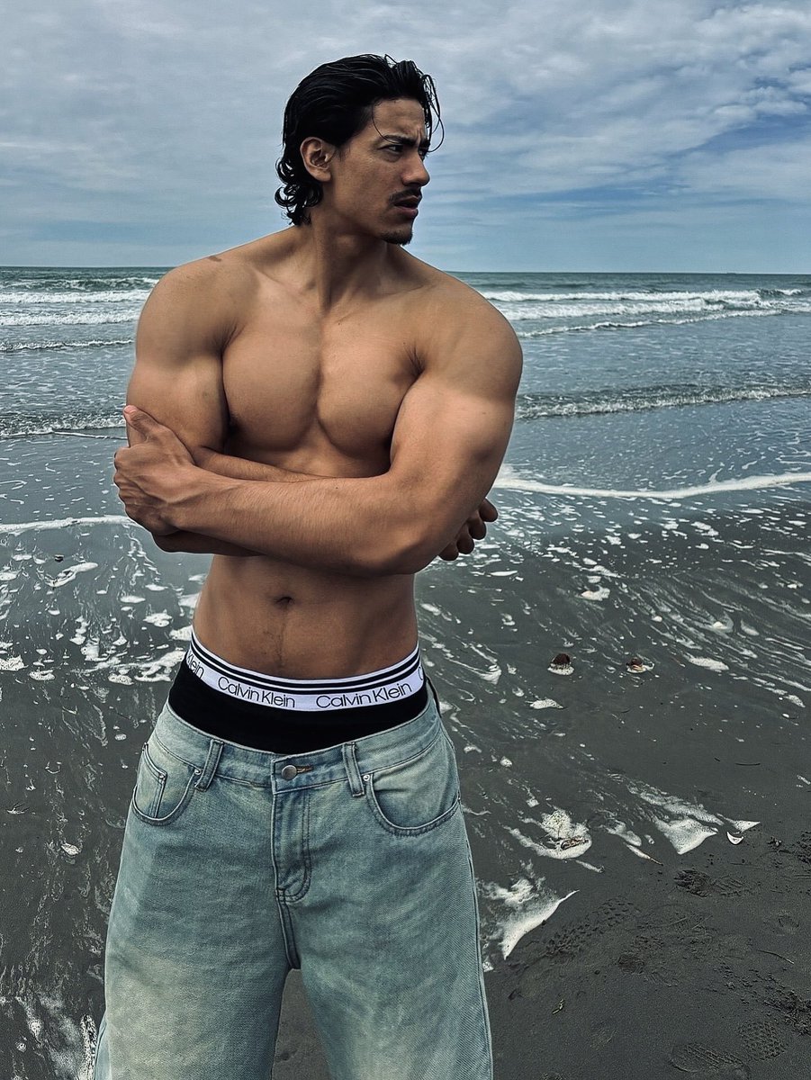 𝛥𝑟𝜏𝘩𝜇𝑟 tweet media