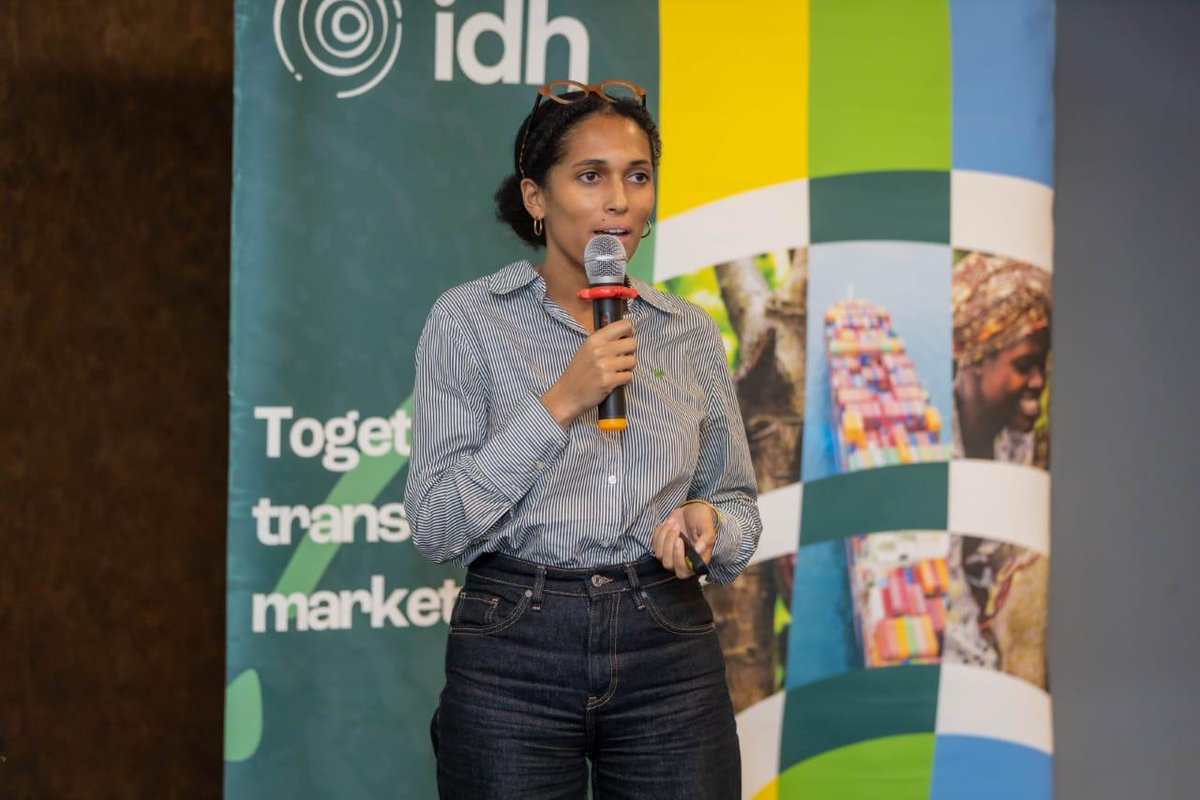 Inclusion financière dans les communautés cacaoyères grâce au programme COCOAPERATION piloté par IDH en collaboration avec Cargill, Vélior Développement et JMK Consulting. Près de 6 000 comptes ouverts pour 870 millions FCFA de financements pour les coopératives.