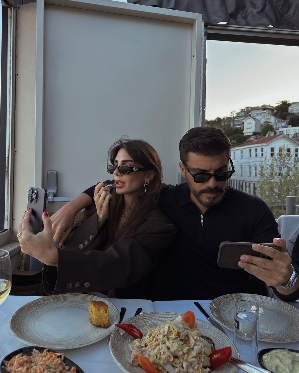 loveucouple's tweet image. 