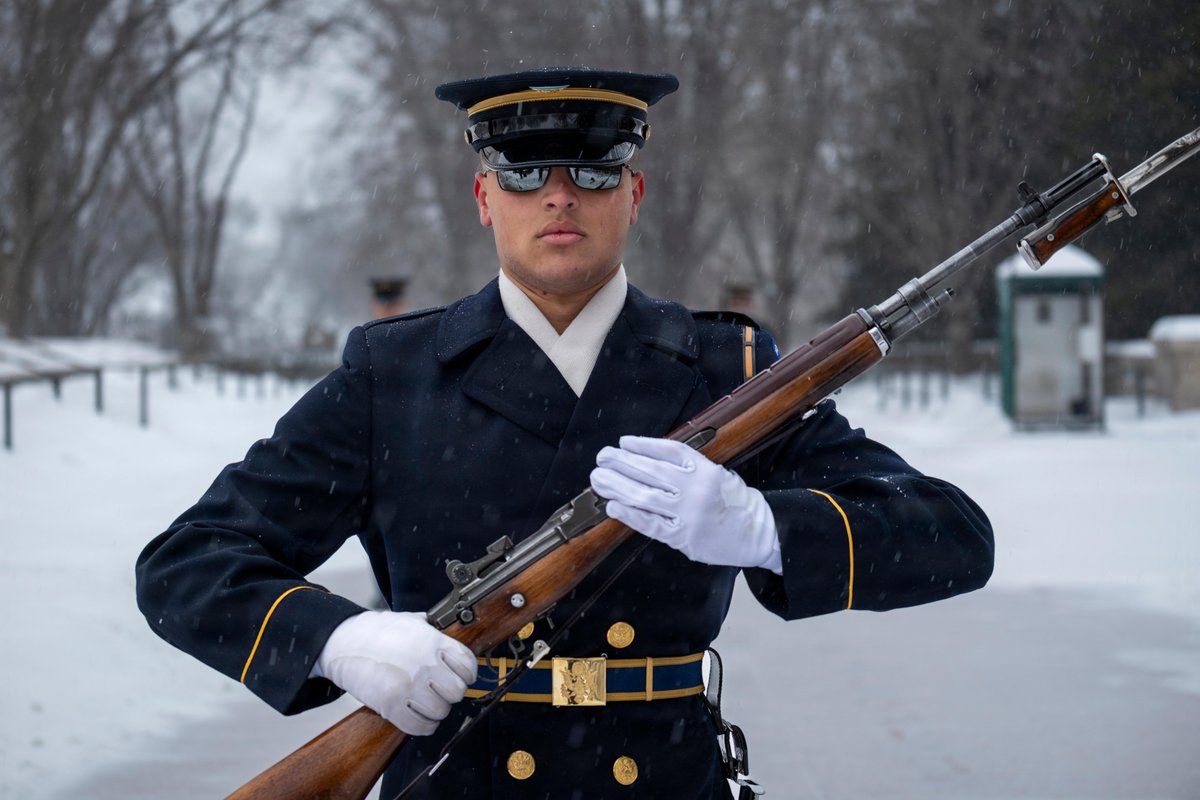 Maintaining the watch at the Tomb of the Unknown Soldier at Arlington National Cemetery is one of the most sacred assignments for Soldiers from the 3d U.S. Infantry Regiment. They continue to guard the Tomb despite the elements. In doing so, they honor those who selflessly https://t.co/oQmT48lzfu
