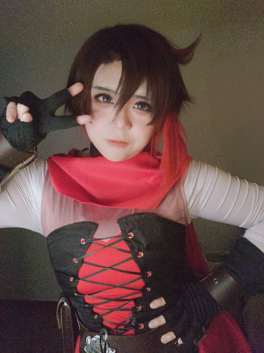 farr0nmii3's tweet photo. Yippie!! finally did the latest version of Ruby after 8 years😭
#RWBY #Rwbycosplay #COSPLAY #Rubyrosecosplay @OfficialRWBY @IAmLindsayJones https://t.co/s1IzGCUD2P