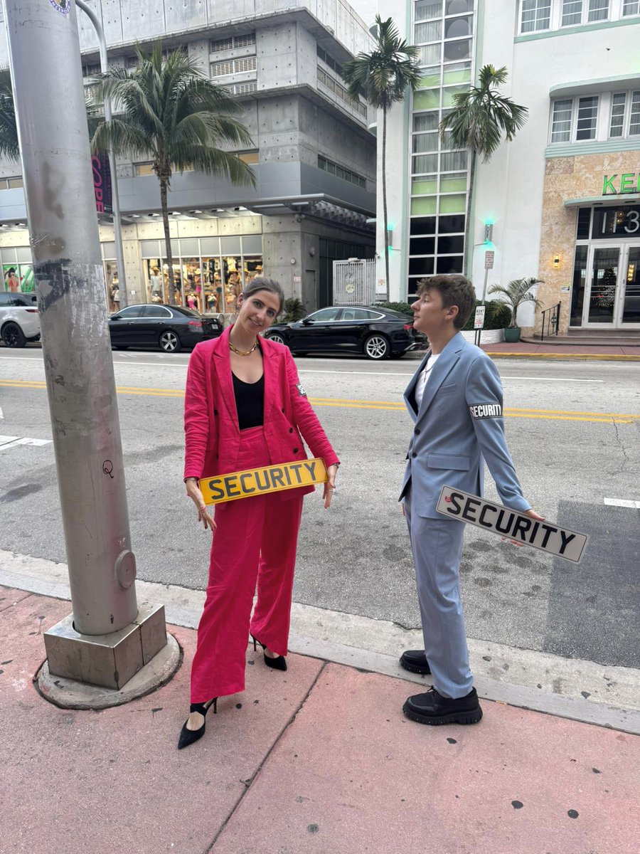 hollywrench tweet media