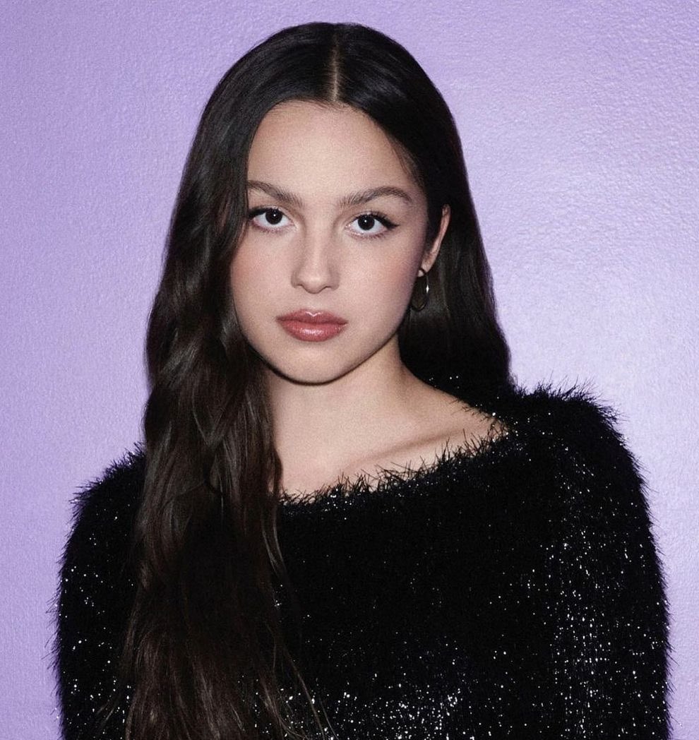 cowboylikezain's tweet image. which artist has a better discography?