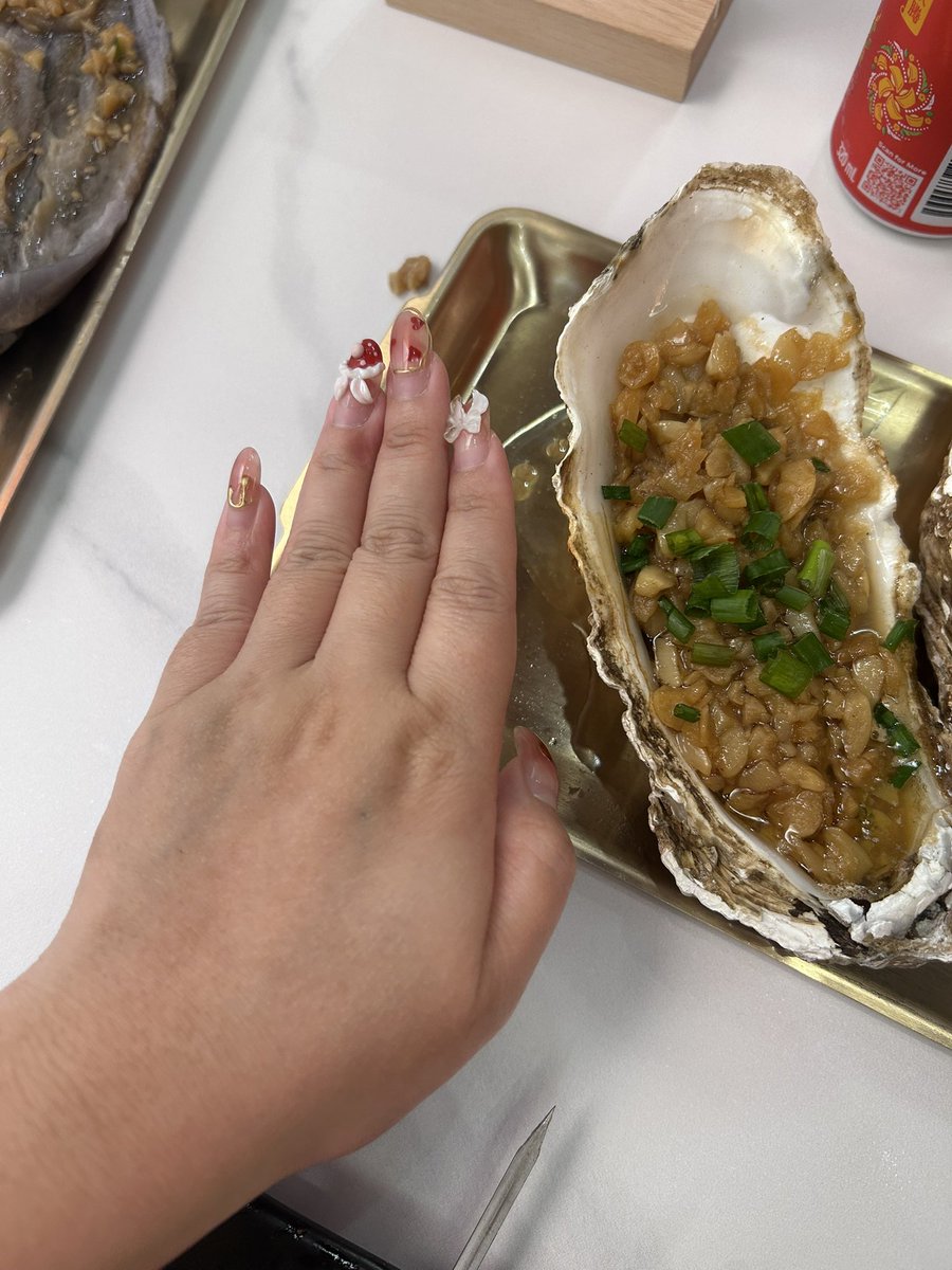 这🦪跟🐰的手掌一样大🌚

晚上要给她够够力了🤣