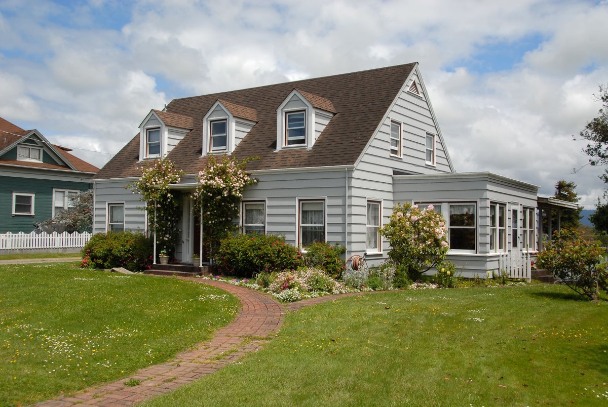 TimKyleElec's tweet image. Older homes attract buyers because they offer charm, craftsmanship, and a sense of history that newer builds rarely deliver. But behind the architectural character, an older home may hide outdated or overworked electrical systems. timkylecompany.com/residential-el…