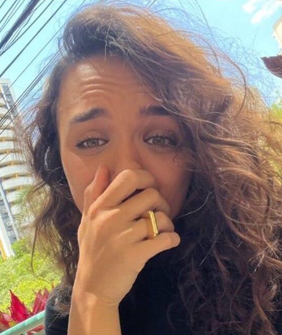 Maxiane acabou de falar que a blogueira que ela se inspira é a Rafa Kallimann kkkkkkkk #bbb26