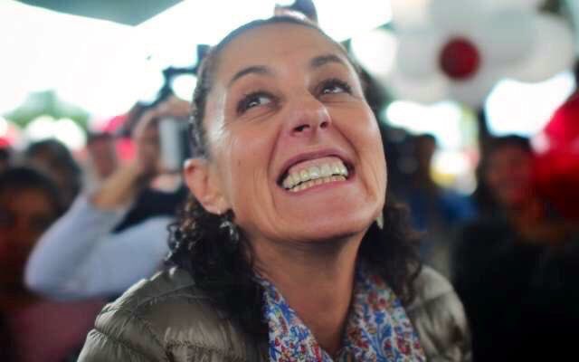 PandaCamarada12's tweet photo. @DerechaDiarioMX Ah, pero ¿a quién le importa por qué BTS viene a México? Como si eso fuera a resolver la violencia que azota al país. https://t.co/RiEJ8fMH4A
