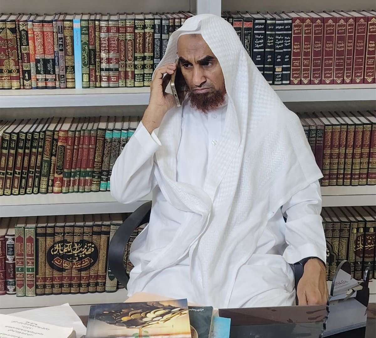 Saudi_Moia's tweet photo. فعّلت وزارة #الشؤون_الإسلامية، ممثلةً بالأمانة العامة للتوعية الإسلامية في الحج والعمرة والزيارة، خدمة الهاتف المجاني (8002451000) للرد على الاستفسارات الشرعية عبر الرد الآلي بـ(10) لغات عالمية.

إضافة إلى مشاركة دعاة الوزارة على مدار الساعة، ضمن المرحلة الثانية من أعمال التوعية الإسلامية لموسم العمرة 1447هـ، وباستخدام التقنيات الحديثة لخدمة ضيوف الرحمن، تحقيقاً لمستهدفات رؤية المملكة 2030، وبتوجيه من معالي الوزير الشيخ د. عبداللطيف بن عبدالعزيز آل الشيخ. 

https://t.co/gqxGLnkJnn