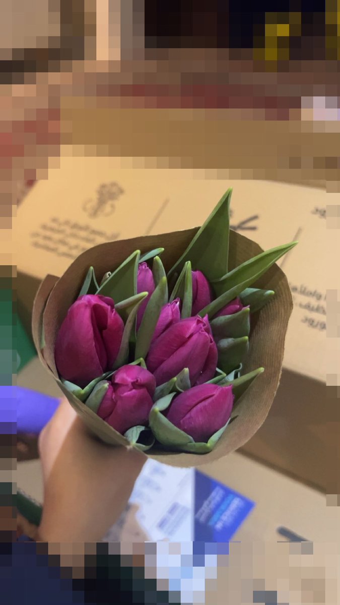☹️🩷🩷
مغرمه بلون الوردات بشكل كبيرررر 🥹