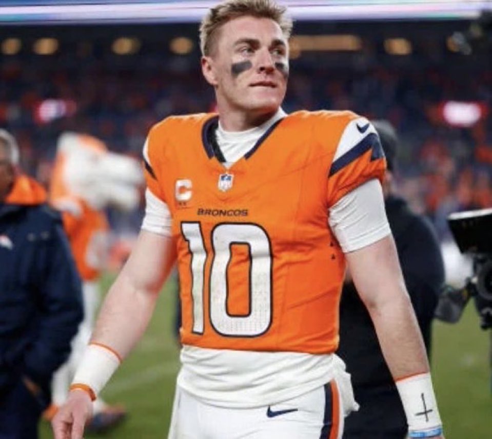 Broncos Lead tweet media