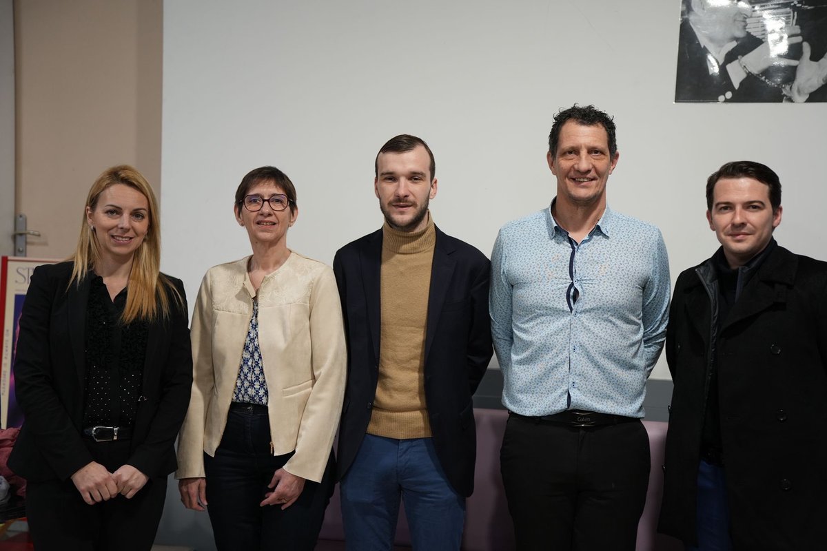 📰 Très fière de présenter 3 nouveaux candidats <a href="/RNational_off/">Rassemblement National</a> sur ma circonscription !

- <a href="/dumaschristine1/">dumas christineⓂ️</a> à Bourg-sur-Gironde, 
- ⁠<a href="/PierreLeCamus/">Pierre Le Camus</a> à Saint-André-de-Cubzac,
- ⁠Jean Bacquart à Etauliers. 

Vous aussi ! Rejoignez la dynamique !
rassemblementnational.fr