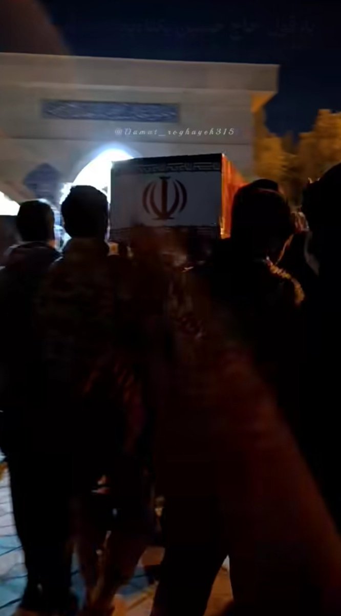 نمیدانم چه کسی وطن را فروخت
اما دیدم چه کسی تاوان داد
#عملیات_تروریستی_۱۸دی
#January8TerroristAttack
