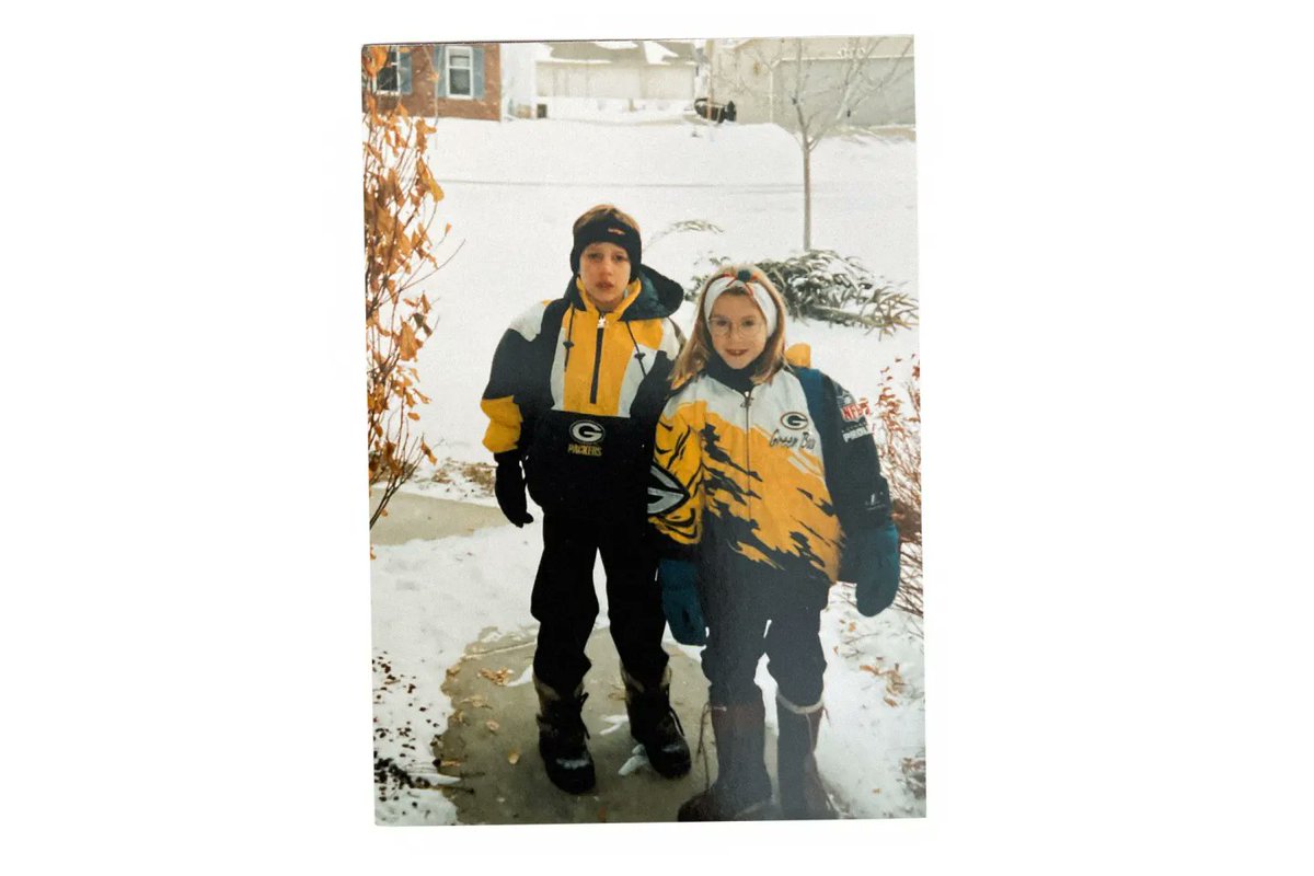 This piece by Kristen Radtke about her childhood best friend Alex Pretti is worth your time, Packers fans. 
theverge.com/policy/868567/…