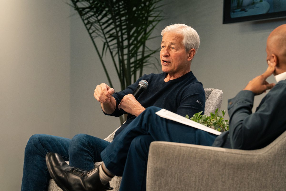 AppliedInt's tweet photo. Jamie Dimon visited Applied Intuition.

The JPMorganChase CEO joined our All Hands for a conversation with @qasar on what really kills companies, and what great leaders do differently.

A few takeaways:
➡️ America’s Biggest Risk Is Itself
➡️ Bureaucracy Is a Death Knell
➡️ Good Management Is Like Exercise
➡️ The Best Leaders Remain Curious
➡️ Communicating Clearly Will Always Be In Demand

Curious? Get the full recap → https://t.co/4DJI8szFr4 👀