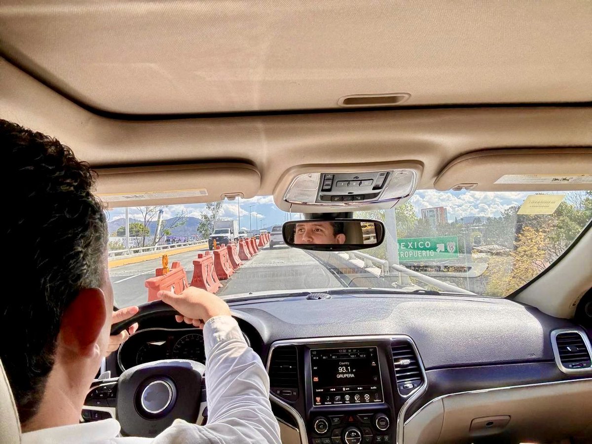 ¡Buen día! 🔋💯👋

Andamos recorriendo el #Distribuidor Vial Eréndira, un gran #proyecto de #movilidad, que incluye viaductos elevados y #mejoras a nivel de calle, para descongestionar la zona del #Mercado de Abastos.
<a href="/ARBedolla/">Alfredo Ramírez Bedolla</a> <a href="/gladyz_butanda/">Gladyz Butanda</a> 

¿Qué opinan de esta obra?