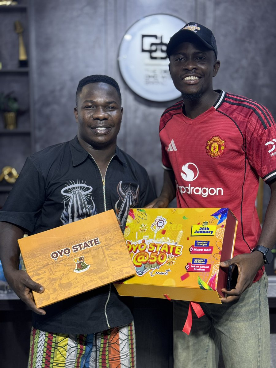 Hon_Jesugbemi's tweet image. I had the privilege to present the official invitation for Oyo State at 50 to Dele Omo Woli today at his office ❤️ #OyoAt50 #OyoStateAt50