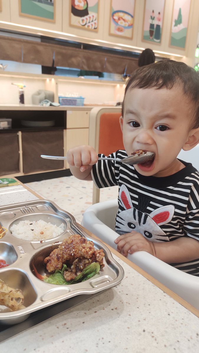crfasy's tweet photo. @tanyakanrl Aku pakai vivo v21 4g dari 2021 kameranya baik foto dan video masih bagus. https://t.co/MEoWsEGT9Q