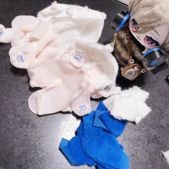 今日の進捗である〜 布がレフ板みたいになっててぬいのお顔が明るく写っててかわいい