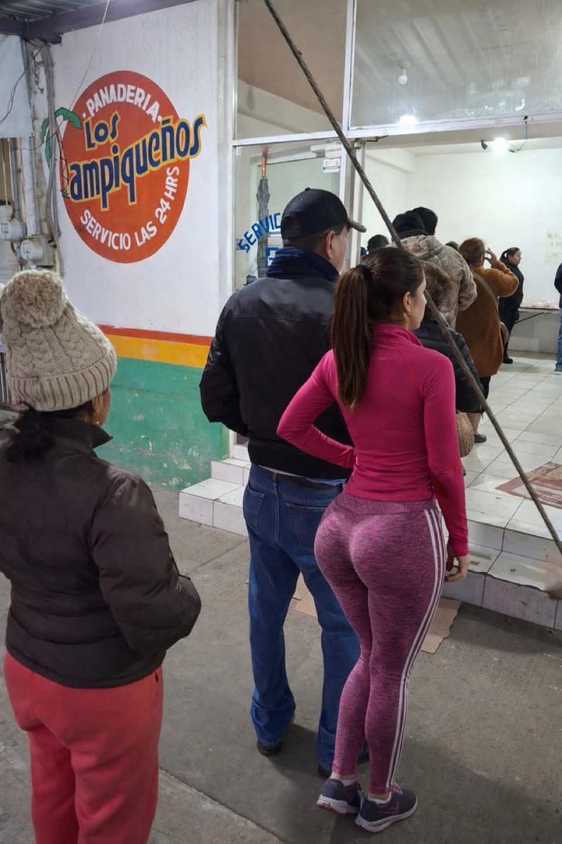 Su Majestad. tweet media