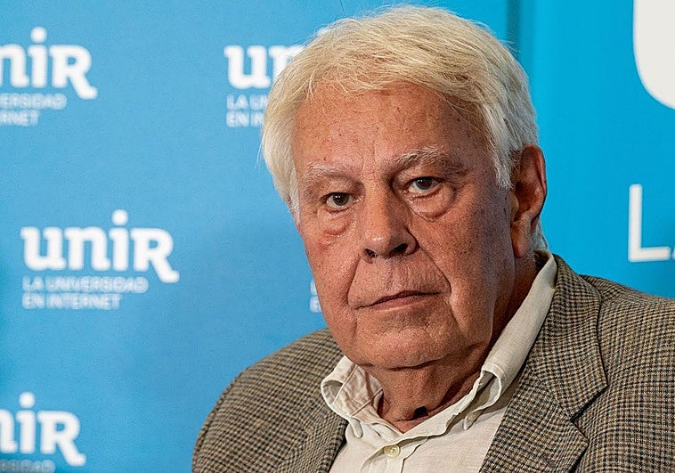 No eres nadie,eres una vergüenza para el socialismo, criticas a una persona que es mejor que tú y no criticas a quien siembra odio como Abascal y Feijoo eres un sinvergüenza y como militante exijo que te expulsen del partido,cabron.