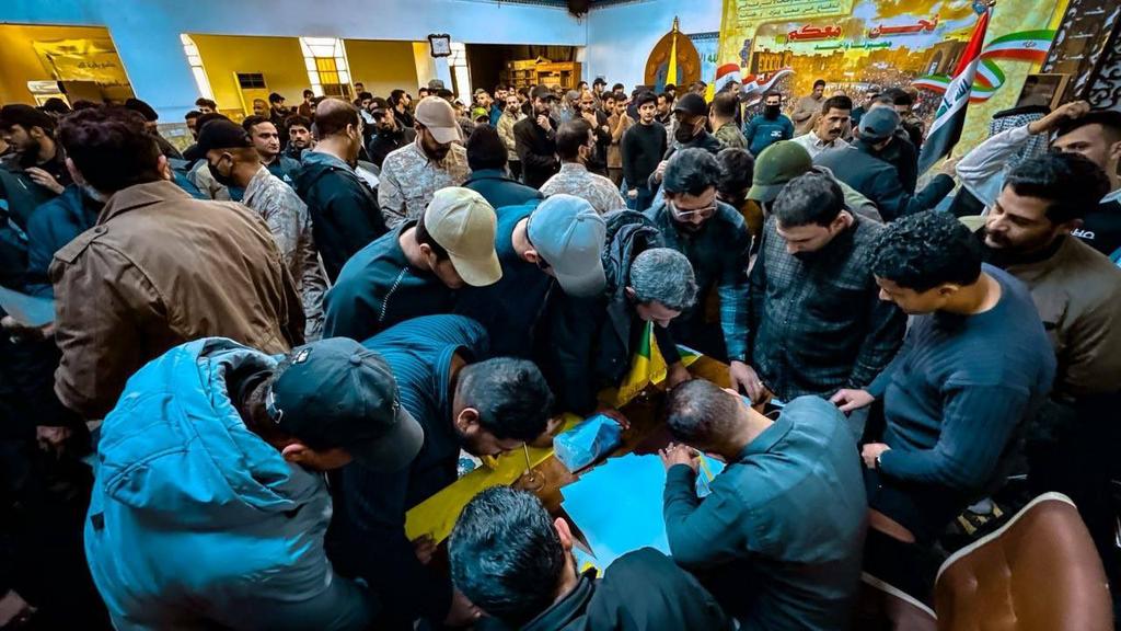 hay_199m's tweet photo. إستمرار توافد المتطوعين الاستشهاديين للدفاع عن أهل الاسلام تلبية لنداء الأمين العام لكتائب حزب الله المنصورة الحاج  #ابو_حسين_الحميداوي"اعزه الله ونصره https://t.co/mFz00QyMLw