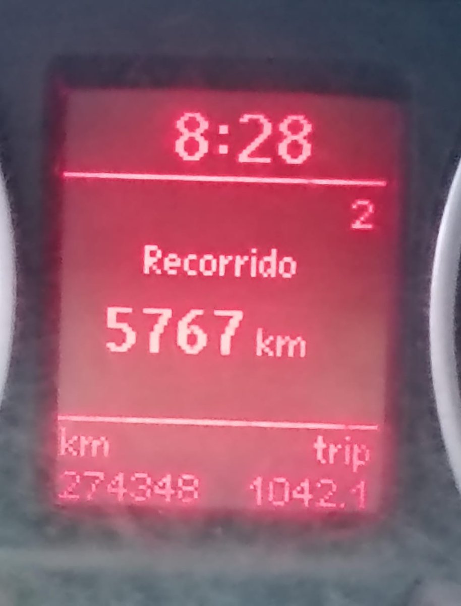 JuanGrabois's tweet image. En estos días recorrí 5767 km en seis provincias. Todas las Rutas Nacionales, sin excepción, están completamente hechas mierda. Antes no era Alemania, pero ahora es Kosovo. Los privados no vinieron corriendo a arreglarlas. La motosierra de Milei la paga tu moto, tu auto, tu…
