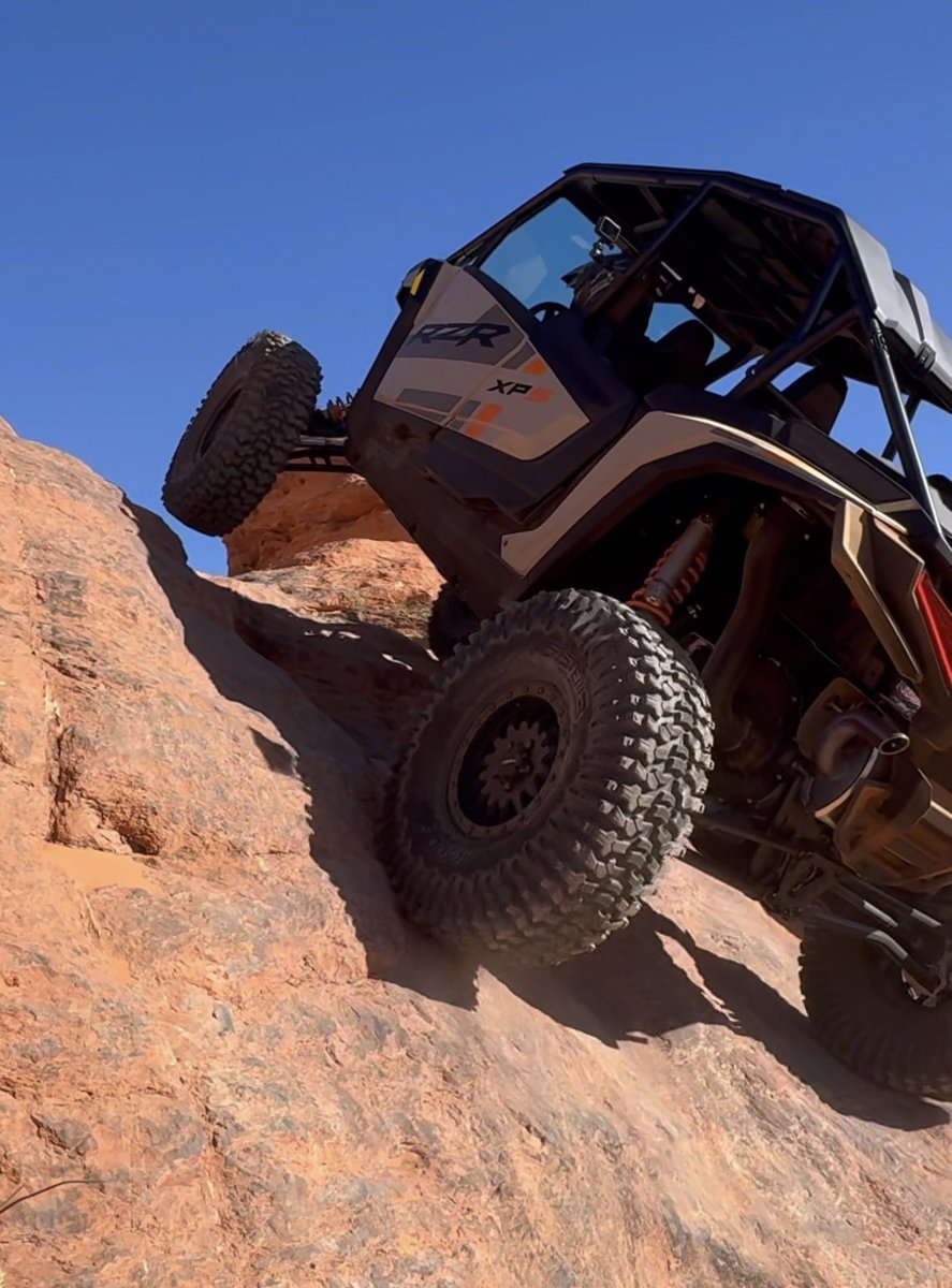 UTV Guide tweet media