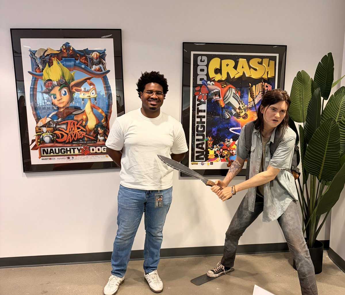 idontknowgarry_'s tweet photo. Moved out into Los Angeles and I work at @Naughty_Dog now 🙂‍↕️ https://t.co/xMP5LIyj6m