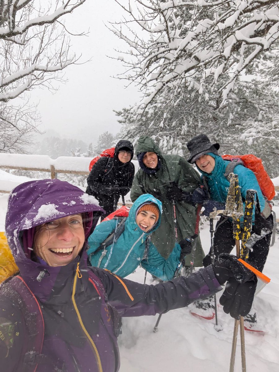 24/01 2026 RAQUETES DE NEU
Excursió amb CE Pica d'Estats

Una magnífica sortida d'iniciació a les raquetes de neu a Rasos de Peguera, al Berguedà, amb la nostra guia Angels Gascueña de <a href="/guiesdarrel/">Guies d'Arrel</a> 

#cepicadestats #raquetesdeneu #rasosdepeguera #berguedà