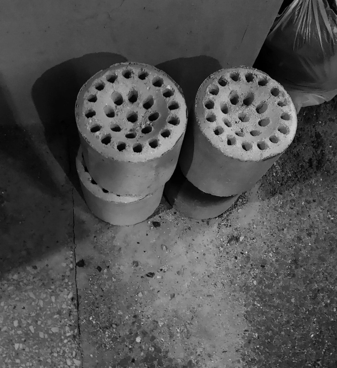 오늘은 여까지 
날이 많이 춥습니다 따시게 주무세요