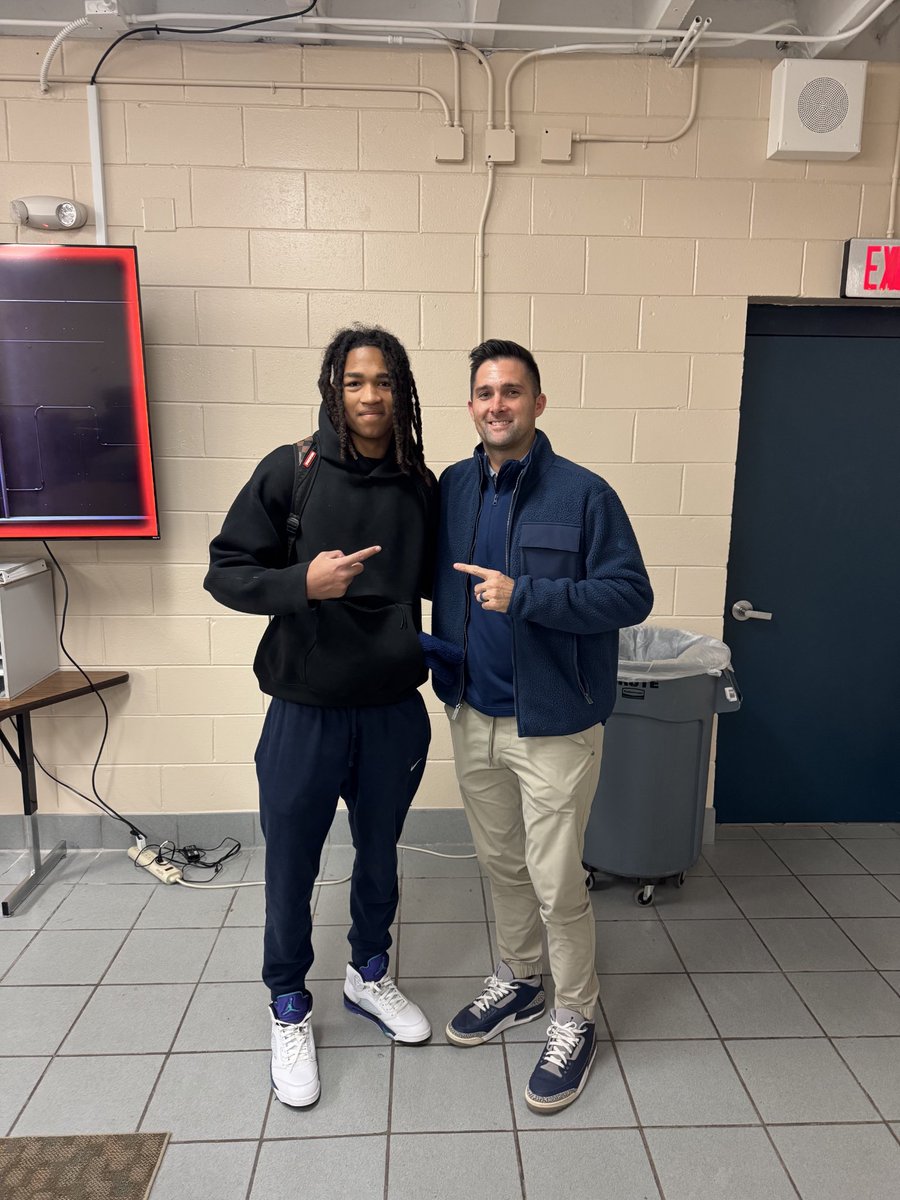 Broderick_Humph's tweet image. #AGTG Blessed to receive another great offer from @GSAthletics_FB @CoachRyanAplin! #HailSouthern  @N_H_S_Football @williamsdo #IGTBANE 🦅