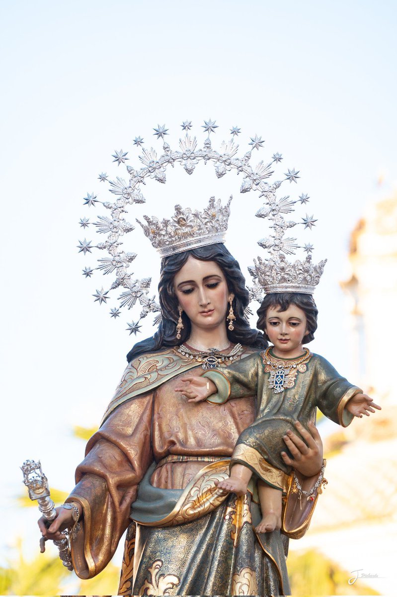 luiispintoo__'s tweet image. La incomparable belleza de mi Virgen.