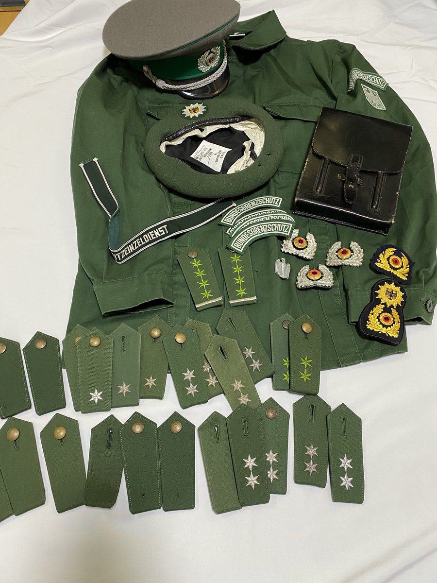 ミリタリー装備一式（帽子・ジャケット・ベルト） 東ドイツ 国境警備隊 ミリタリー装備一式（帽子・ジャケット・ベルト） 東ドイツ 国境警備隊