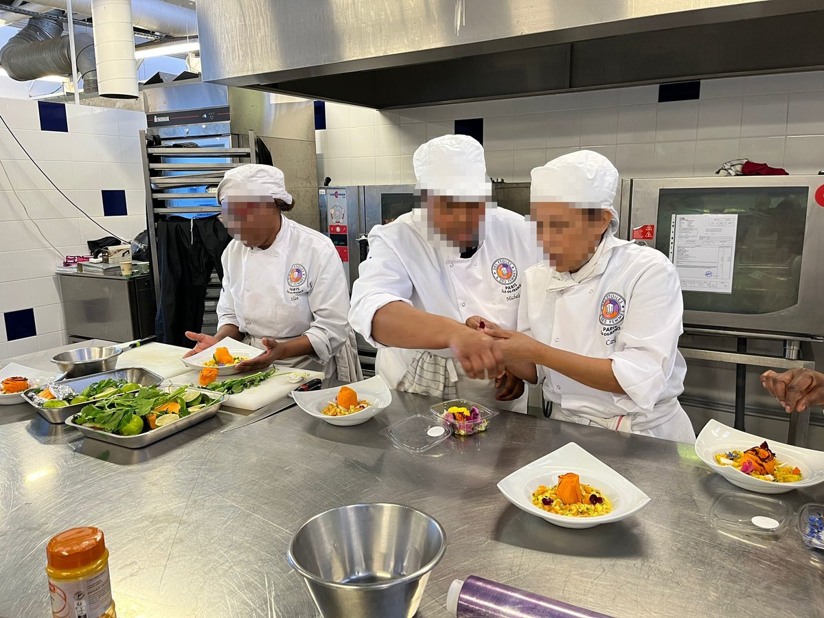 proviseur du lycee Auffray tweet media