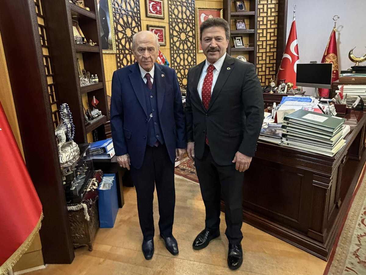 MehmetYiginer's tweet image. Milliyetçi Hareket Partisi Genel Başkanımız Sayın Devlet Bahçeli ve TBMM Başkan Vekilimiz Sayın Celal Adan’ı; @istesob Başkanımız Mesut Şengün, ESOB Başkan Vekilimiz Kemal Sarı ve Yönetim Kurulu Üyemiz Fevzi Kuvvet ile birlikte ziyaret ettik.
 
Ziyaretimiz kapsamında; basit…
